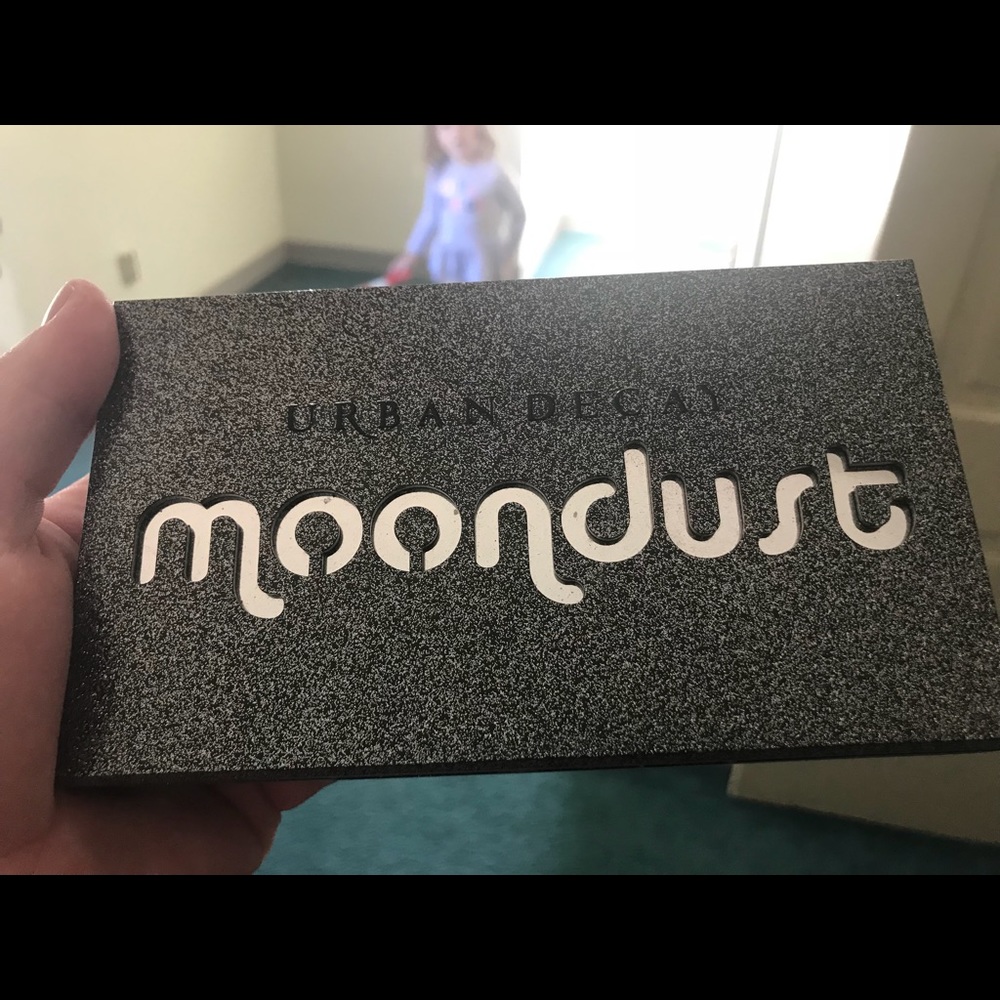 Moon dust-urban decay